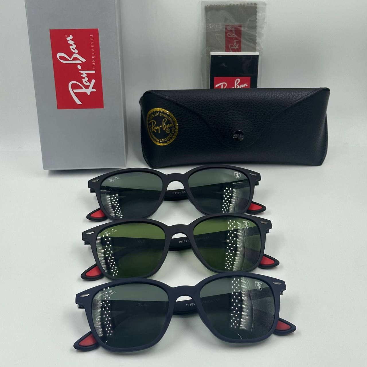 Lunettes de soleil Ray-Ban Ferrari